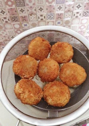 Foto resep Jemblem / Singkong Parut Gula Merah