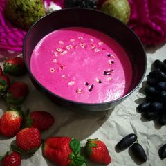 A picture of Beetroot Raita.