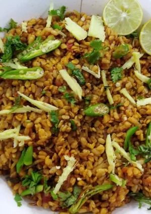 A picture of Dabha Style Fry Mash Daal.