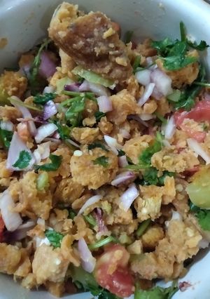 A picture of Mirchi bajee mixture.