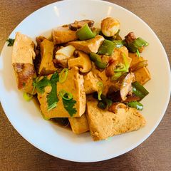 A picture of Pork, Chinese Mushroom and Chili Tofu.