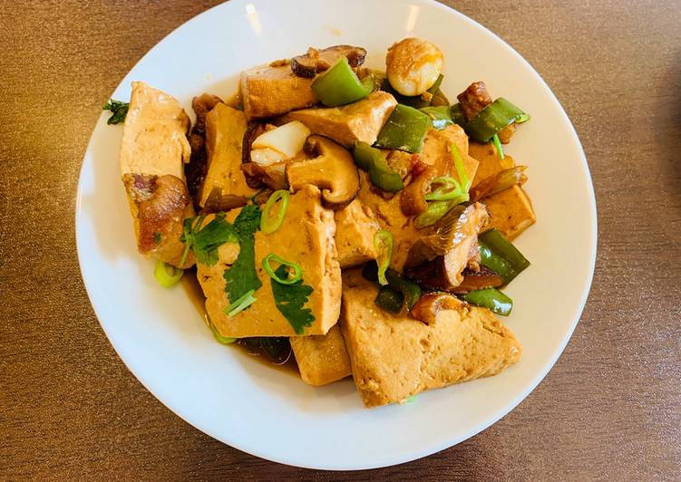 Pork, Chinese Mushroom and Chili Tofu