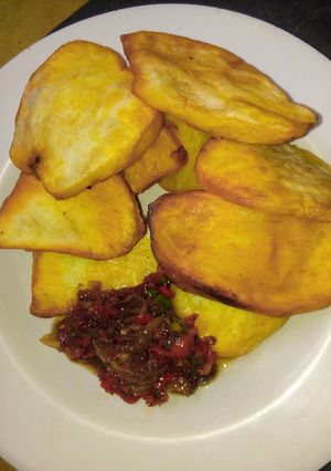 A picture of Patotoes with onion soup.