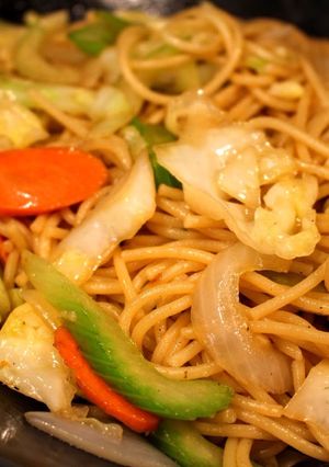 A picture of Super Easy & Inexpensive (Spaghetti) Vegetable Chow Mein.