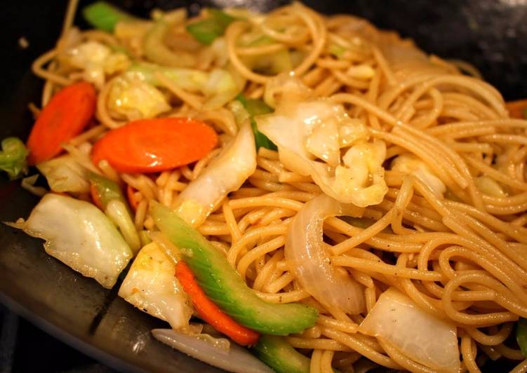Simple Way to Prepare Super Quick Homemade Super Easy &amp; Inexpensive (Spaghetti) Vegetable Chow Mein