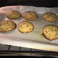 A picture of Classic chocolate chip cookies.