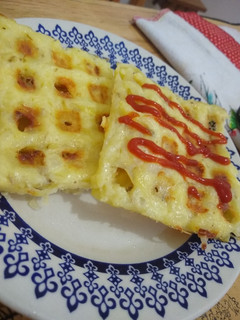 Una foto de Wafles de papa, queso y cebolla sin harinas :O