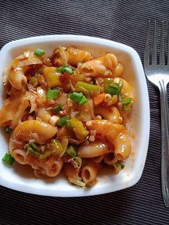 વેજીટેબલ પાસ્તા (Vegetable Pasta Recipe In Gujarati) રેસીપી મુખ્ય ફોટો
