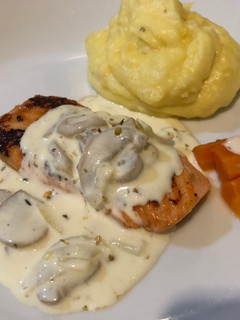 Foto resep Salmon Steak with Mushroom Sauce