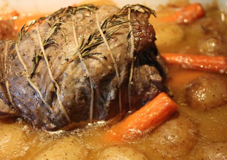 Recipe of Ultimate Hearb roasted leg of lamb roll with potatoes and carrots