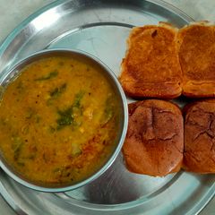 A picture of Pav bhaji.
