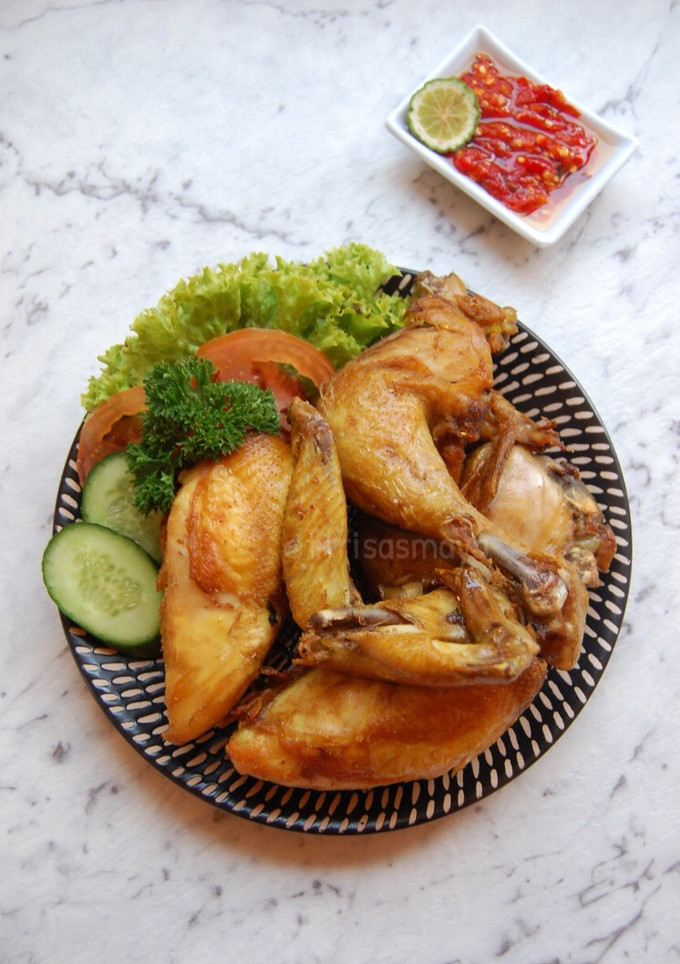 Foto resep Ayam ungkep bumbu Kuning, simple & yummy