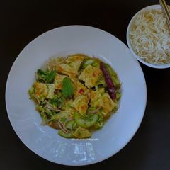 A picture of Laab Kai Jiew (Spicy Omelette Salad).