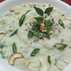 A picture of Potato Peanuts Khichdi.