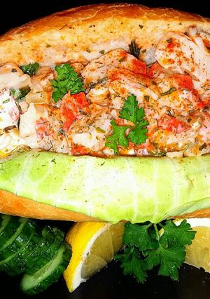 A picture of Mike's Chilled Chunky Lobster Salad.