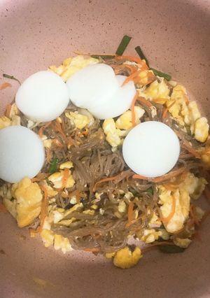 รูปของ ผัดหมี่ไข่ขาวต้ม เบบี๋