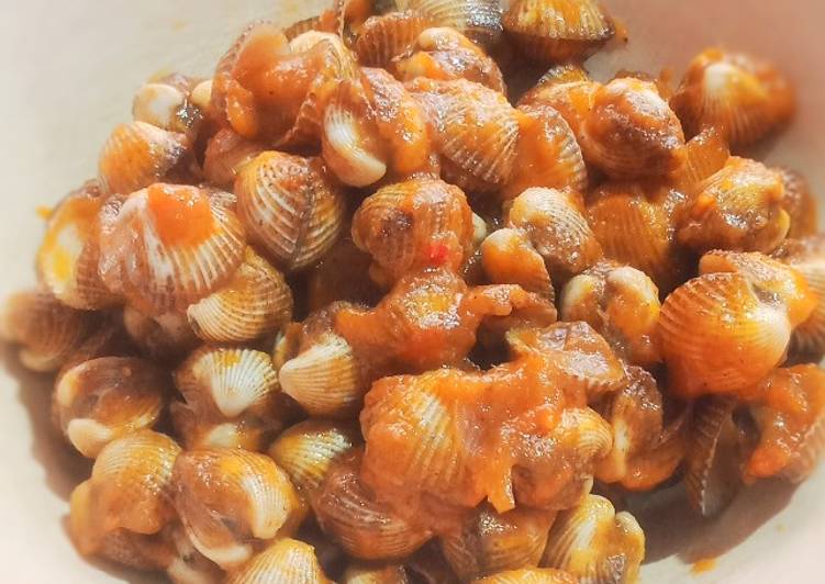 Cara Gampang Menyiapkan Kerang dara asam manis yang Enak Banget