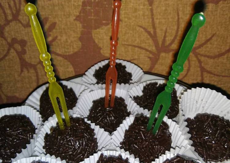 Death By Chocolate Balls alias Bola Biskuit Marie