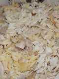 Riso con pollo desmenuzado