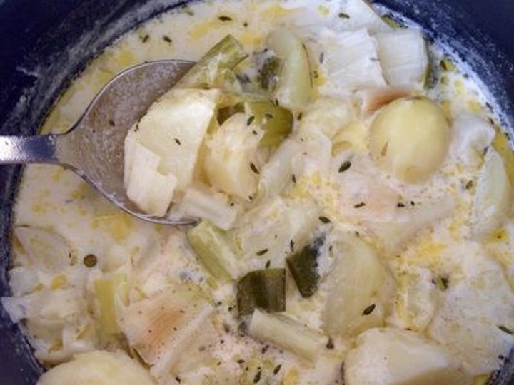 Easy Steps to Prepare Recipes Potato and Leek Soup the  Makes Drooling So Delicious.