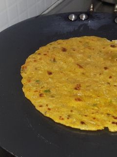 लौकी का थेपला (lauki ka thepla recipe in Hindi) रेसिपी मुख्य फोटो