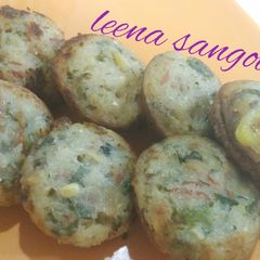 A picture of Carrot & Spinach Appam..