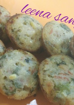 A picture of Carrot & Spinach Appam..