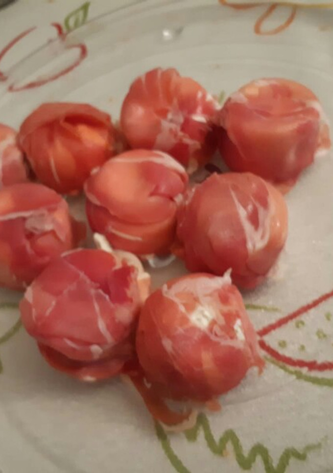 Una foto de Bolitas de jamón rellenas