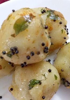सूजी बॉल्स (Suji balls recipe in Hindi) रेसिपी मुख्य फोटो