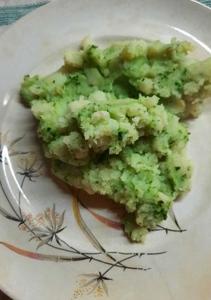 Una foto de Puré verde cremoso