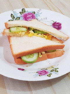 Foto resep Scrambled Egg Sandwich w/Cucumber & Mayonaise