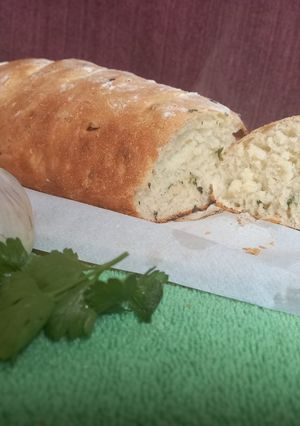 Una foto de Pan de ajo y perejil fácil