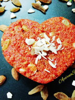 गाजर का हलवा (Gajar ka Halwa recipe in Hindi) रेसिपी मुख्य फोटो