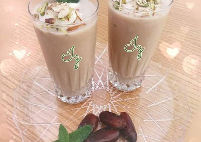 Recipe of Ultimate 🍹🍌🌴Date &amp; Banana Milkshake🌴🍌🍹