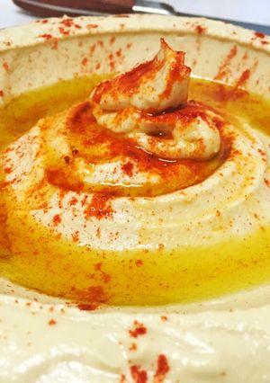 A picture of Hummus with Tahini.