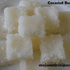 A picture of Coconut Burfi.