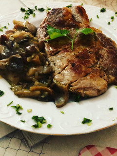 Foto principal de Entrecot a la plancha con guarnición de setas salteadas