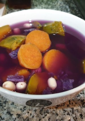 Hình của món Chè bí đỏ, khoai lang, hạt sen.