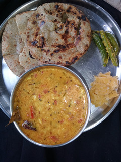 અડદ ની દાળ (Urad Dal Recipe In Gujarati) રેસીપી મુખ્ય ફોટો