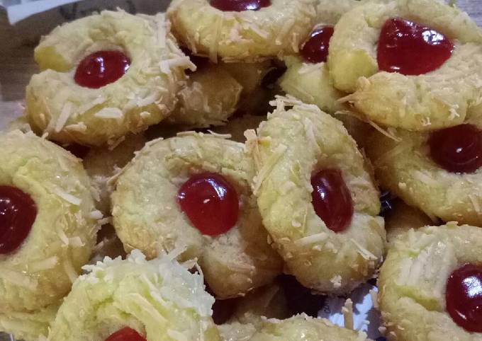 Strawberry Thumbprint Cookies