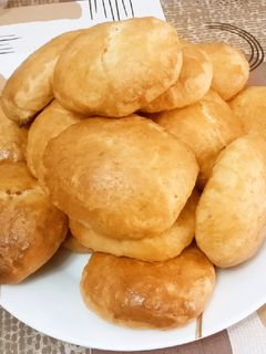 Φωτογραφία της συνταγής Ψωμάκια γεμιστά με τυριά και αλλαντικά