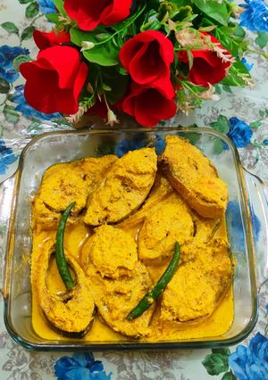 ইলিশ ভাপা (ilish bhapa recipe in Bengali) রেসিপির প্রধান ছবি