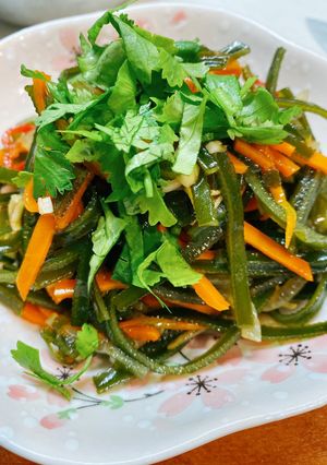 涼拌海帶絲 的食譜成品照片