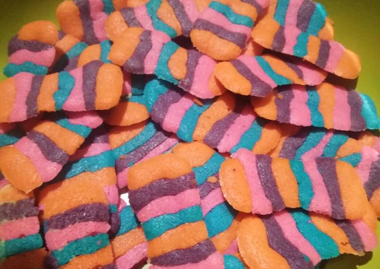 Cara Vegan Makan di DimeLidah kucing rainbow