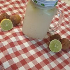 A picture of Lychee mojito.