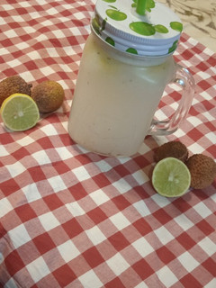 A picture of Lychee mojito.