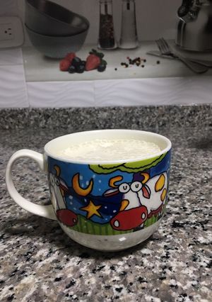 Una foto de Batido de banano con avena 🥛