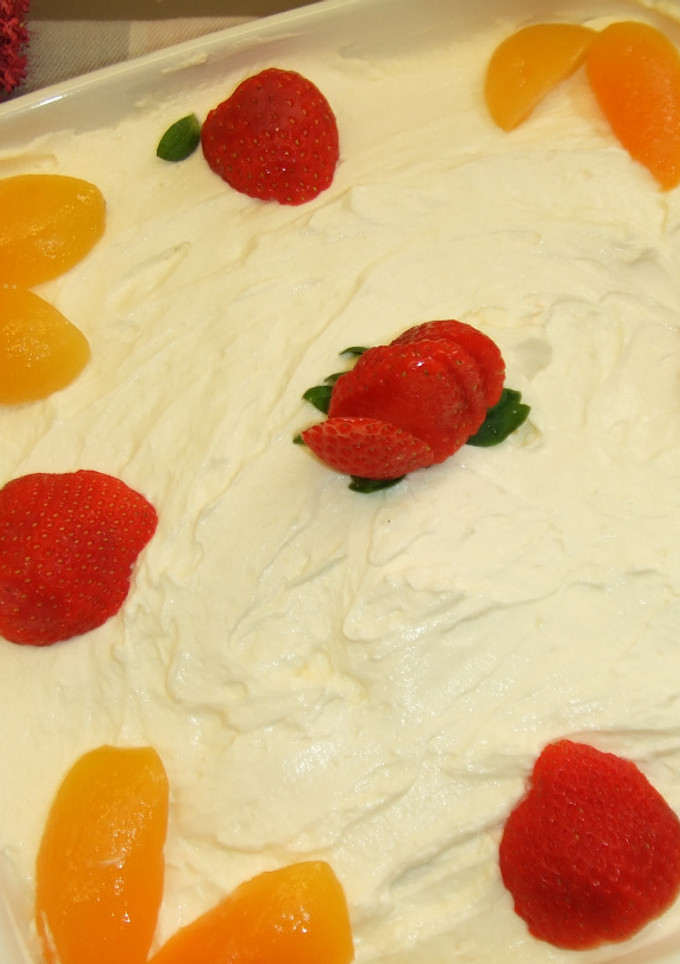 Una foto de Pastel frutal para el Día de la Madre