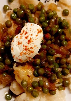 Zöldborsó pörkölt galuskával recept fotója