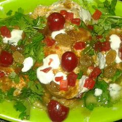 A picture of Soft & spongy dahi bhalle.